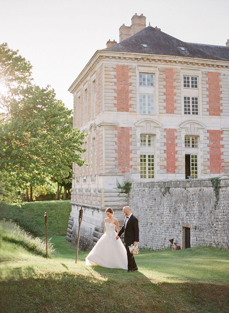 Classic Fairytale Wedding at the Château de Vallery | Oliver Fly